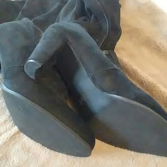 SOLD - Picture 3 of 6